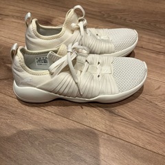 ②PUMAスニーカー☆22.5センチの画像