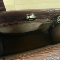 Link Knuth Marf クロコダイル風合皮アシメバック　ハンドバッグの画像