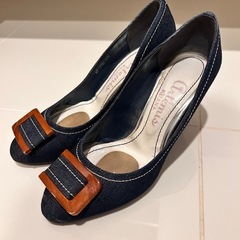 DIANA パンプス22.5cmの画像