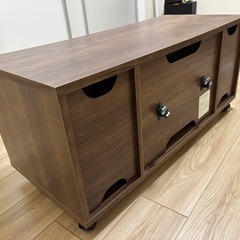 テレビボードの画像