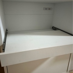 食器棚の画像