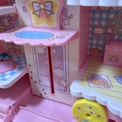キキララちゃんのドールハウスの画像