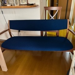 美品、2人掛けソファの画像