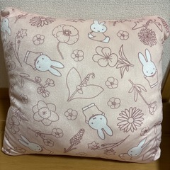 ミッフィー柄　クッション　2つセットの画像