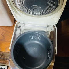 【中古】パナソニック IH炊飯器 5.5合（SR-HB105）の画像