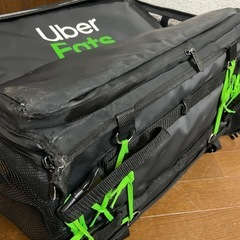 ウーバーイーツ　配達バッグの画像
