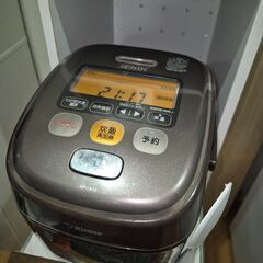 【ご成約】隙間キッチン家電収納棚の画像