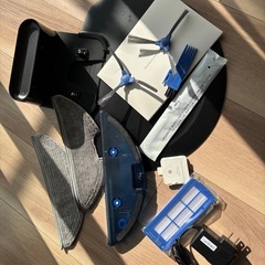 美品　水拭き可能・ロボット掃除機　anker eufyの画像