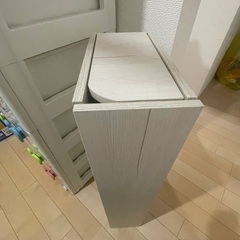 トイレ収納の画像