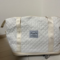 ローラー付きボストンバック　ホワイトの画像