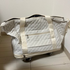 ローラー付きボストンバック　ホワイトの画像