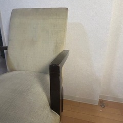 木材ソファの画像