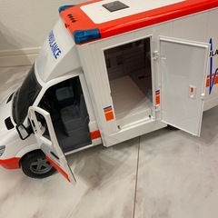 外国の救急車の画像