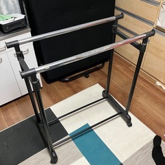 ハンガーラックの画像