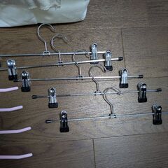 【アソート】※美品※スラックスハンガー クリップハンガー 布製ボックス収納付きの画像