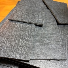 デニム風味のフロアタイルの切れ端の画像