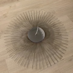 デザイン円形壁掛け時計の画像