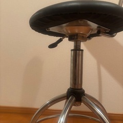 カウンターチェアの画像