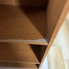 本棚（写真右、ブラウン）の画像