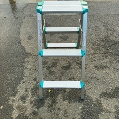 格安！美品！早い者勝ち！3段脚立の画像