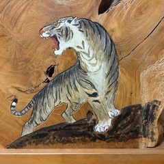 虎 衝立 天然木 一枚板 オブジェ インテリア 飾り台 置物の画像