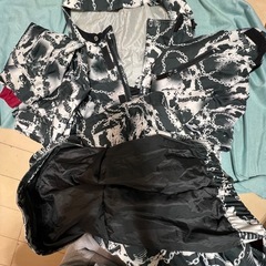 XLサイズのチェーンパターンデザイン、フード付きスノーボードウェアの画像