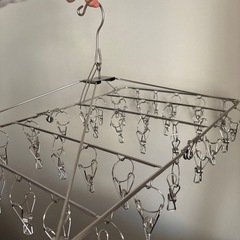 アイリスオーヤマ ステンレスピンチハンガー 42ピンチ PIH-42SHの画像