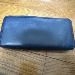 Marc by Marc Jacobsオリーブグリーン ドットデザイン 長財布の画像