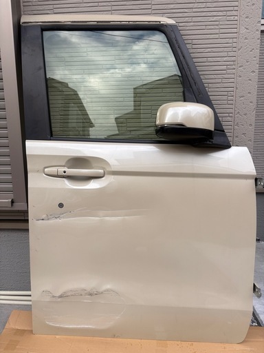 N-BOX   　運転席ドアパーツ