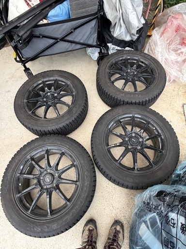 TOYO TIRES GIZ2 225/55R17 スタッドレス