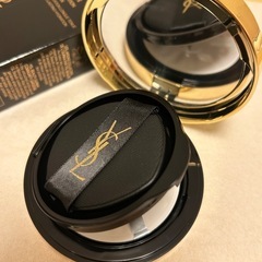 新品未使用イブサンローラン YSL ラディアント タッチ グロウパクトB10限定パッケージの画像