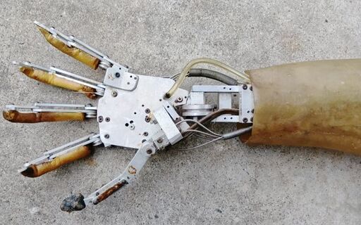 希少！映画で使用した人間の手のロボットメカニズムです