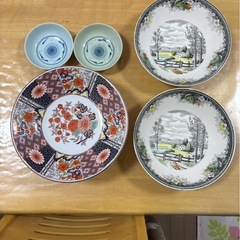 各種食器の画像