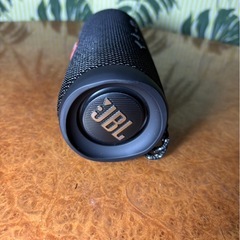 スピーカー黒の画像