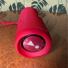 スピーカー赤の画像