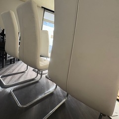 ダイニングチェアの画像