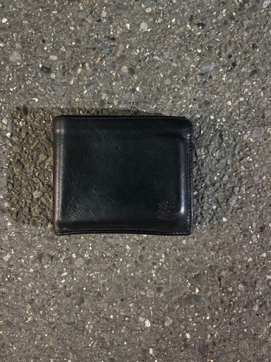 イルビゾンテ二つ折り財布