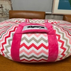 HUGABUU ベビー用練習チェア ピンクシェブロンの画像