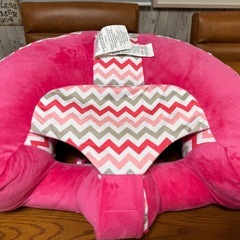 HUGABUU ベビー用練習チェア ピンクシェブロンの画像