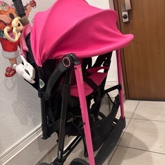 combi ベビーカー ショッキングピンクの画像