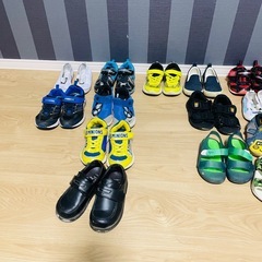 男の子　靴　12.5-17.0の画像