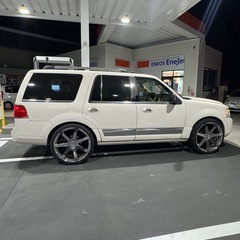 リンカーン　ナビゲーター　1ナンバー　26インチ　車検令和8年12月　の画像