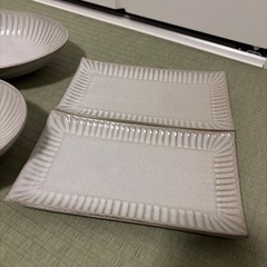 ニトリ ソギ WH プレート4点セット｜未使用に近いの画像