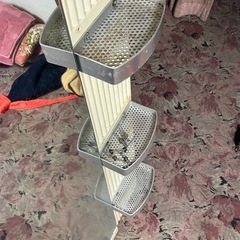 洗面化粧台　お風呂場　化粧鏡　石鹸置き3段あり　手すり付　留め金具ありの画像