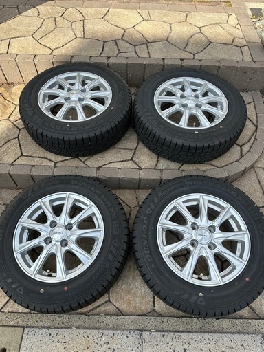 値下げ！【ガリキズ無し美品✨】バリ山スタッドレス！コンパクトカーに最適！１４インチスタッドレスタイヤ　その①