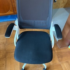 オフィスチェアの画像