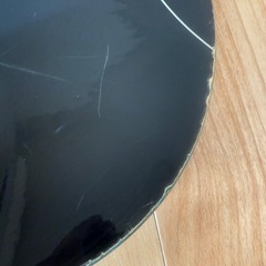 スノーボードとバインディングの画像