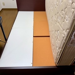 【12/30受渡希望】収納付きセミダブルベッド(マットレス付き)の画像