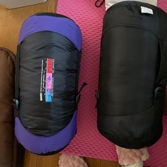 寝袋2つあります。の画像