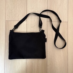 【KELTY】ケルティ サコッシュ✨黒 コーデュラナイロン素材 軽量・丈夫の画像